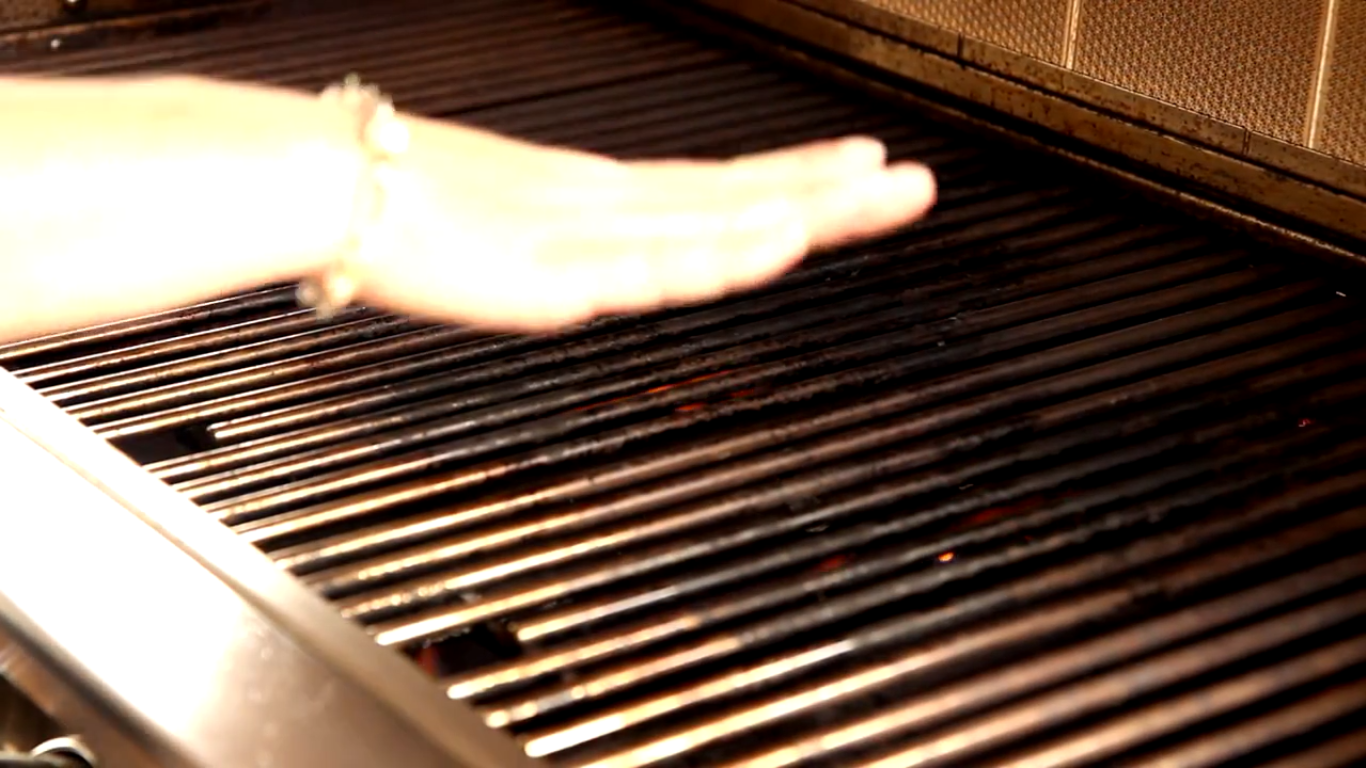 Is Cleaning the Barbeque Grill with Heat Enough