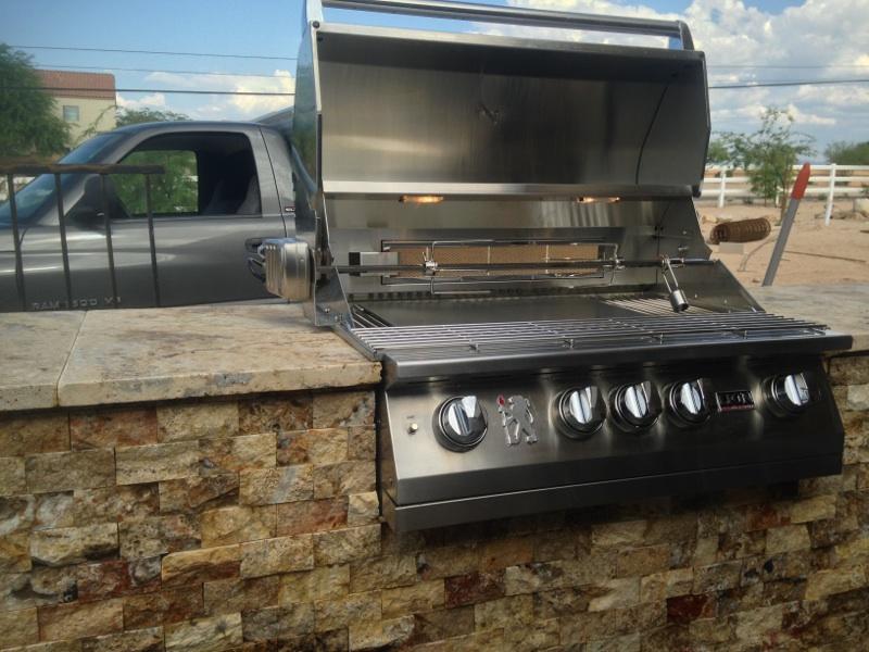 Lion Premium Grills Newsletter December 2015, Issue 27